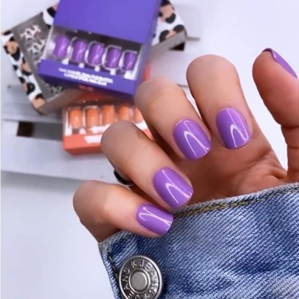 Red Aspen Nails -WILD PURPLE PETUNIA - Pop On Manicure - Short Square